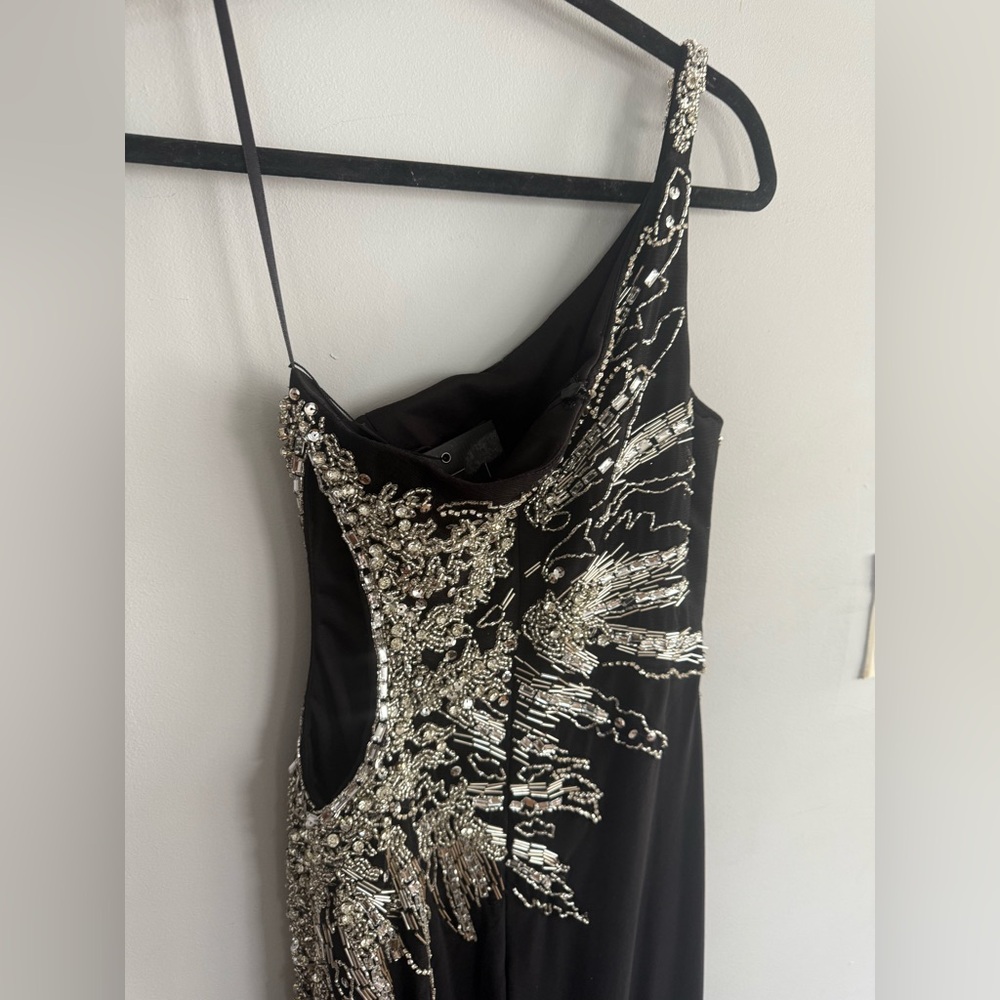 IEENA for Mac Duggal One shoulder long embellished dress size 4 - Picture 8 of 9